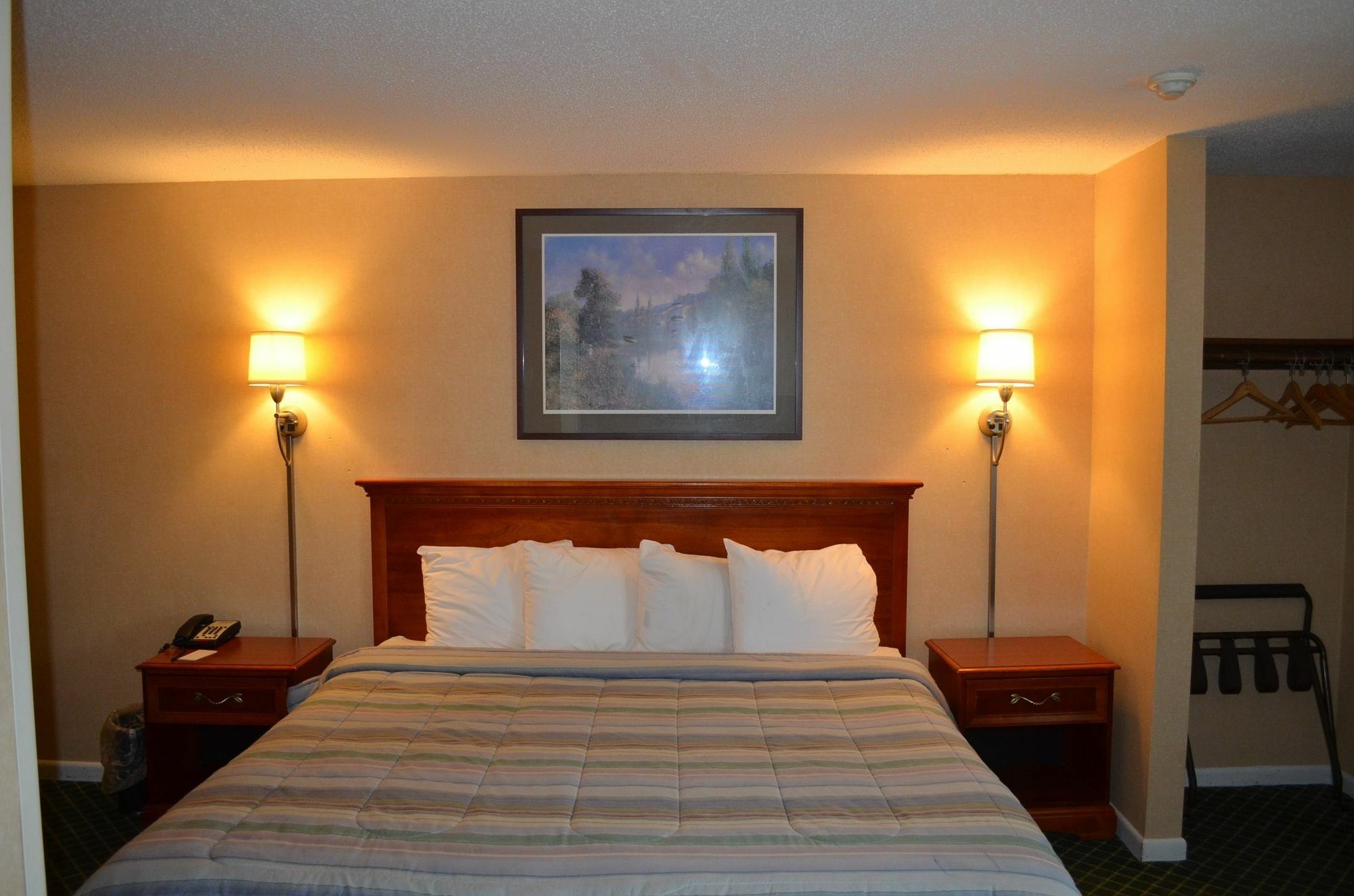Hyannis Host Inn מראה חיצוני תמונה